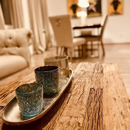 Semesterbostad Mainglueck